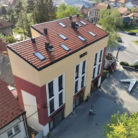 Πανσιόν Pansion Hukic 4*