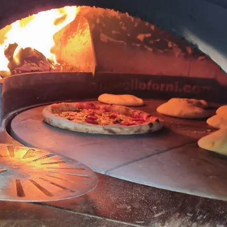 Pansion Hukic Πανσιόν Τούζλα