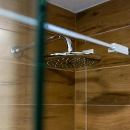 Pansion Hukic Πανσιόν