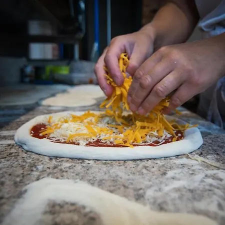 Pansion Hukic Πανσιόν Τούζλα