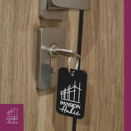 Pansion Hukic Πανσιόν